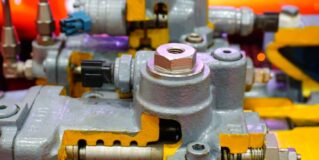 Techniki diagnozowania uszkodzeń pomp hydraulicznych przed regeneracją – pompy hydrauliczne i problemy